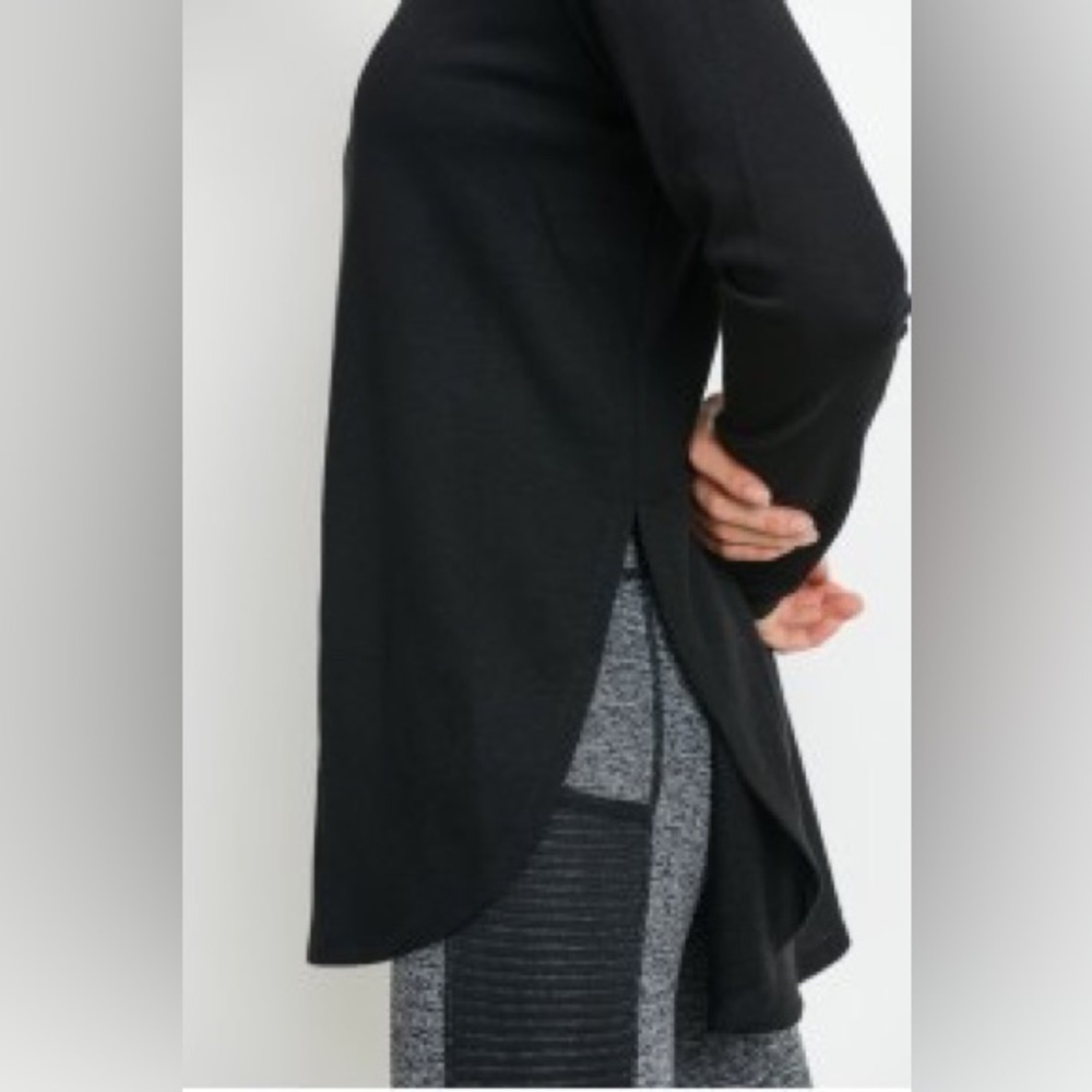 NWT Long sleeve slit top - Picture 5 of 5